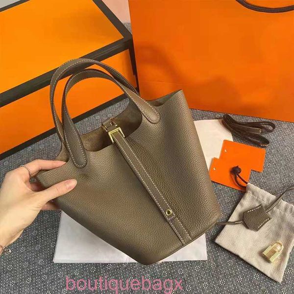 designers herme bag womens picotin lock handbags tote handbag live vegetable sket women's bag 2022 new layer cowhide bucket handle
designers herme bag womens picotin lock handbags tote handbag live vegetable sket women's bag 2022 new layer cowhide bucket handle