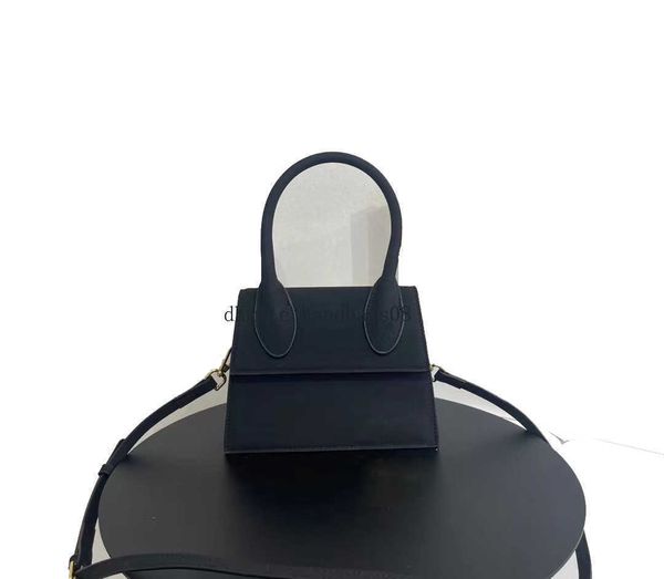 designer luxury women the tote bag fashion versatile handbags shoulder crossbody bags purse tories totes large capacity saddle wallets 7a lb
designer luxury women the tote bag fashion versatile handbags shoulder crossbody bags purse tories totes large capacity saddle wallets 7a lb