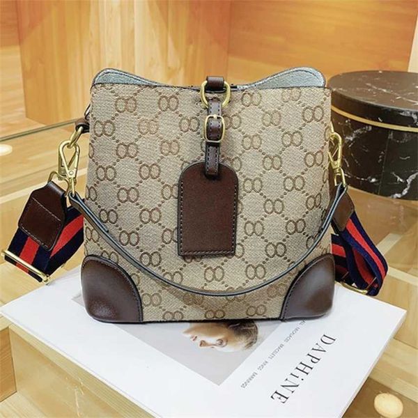 clearance this is new fashion the autumn of one shoulder diagonal span denim contrast color bucket bag high-capacity handbag purses sale
clearance this is new fashion the autumn of one shoulder diagonal span denim contrast color bucket bag high-capacity handbag purses sale