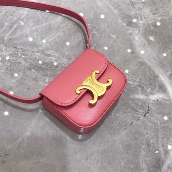 designer celinns bag high level handbags early spring new triumphal arch mini messenger cowhide small one shoulder wallet luxury portable cr
designer celinns bag high level handbags early spring new triumphal arch mini messenger cowhide small one shoulder wallet luxury portable cr