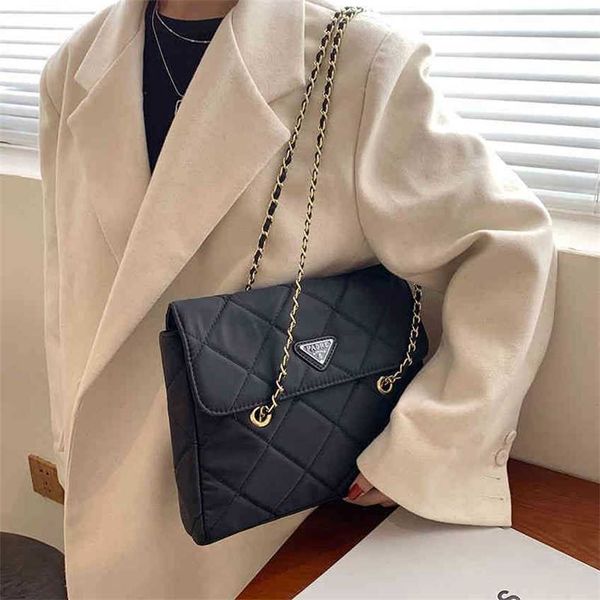 purses new embroidery thread sweet lady temperament armpit bag autumn chain sling one shoulder back women's bag
purses new embroidery thread sweet lady temperament armpit bag autumn chain sling one shoulder back women's bag
