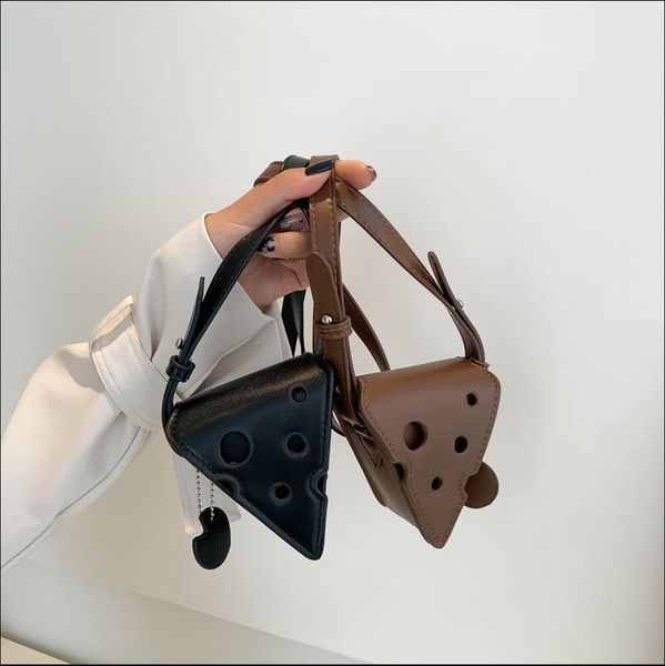 women 2022 new creative cheese bag fashion girl personality headset small crowd design messenger bag
women 2022 new creative cheese bag fashion girl personality headset small crowd design messenger bag