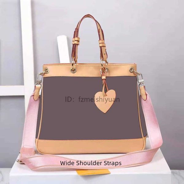 brand designer shopping bag large-capacity portable shoulder-bag luxurious printed messenger bucket bag briefcase two shoulder straps are op
brand designer shopping bag large-capacity portable shoulder-bag luxurious printed messenger bucket bag briefcase two shoulder straps are op