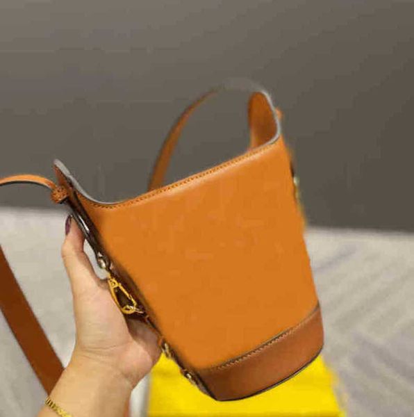 evening bags bucket bag 3-colour designer luxury shoulder crossbody tote women's fashion leather handbag shoulder messengers purses 220
evening bags bucket bag 3-colour designer luxury shoulder crossbody tote women's fashion leather handbag shoulder messengers purses 220