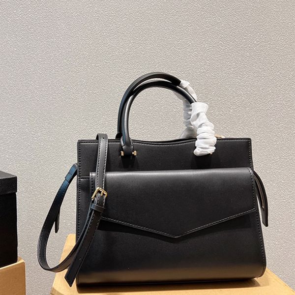 fashion uptown handbag tote bag genuine leather removable strap brand letters zipper closure bottom nail large capacity pocket women crossbo
fashion uptown handbag tote bag genuine leather removable strap brand letters zipper closure bottom nail large capacity pocket women crossbo