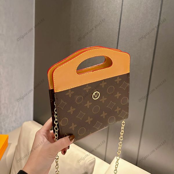 22fw women winter classic drawstring totes bags gold metal hardware designer luxury shoulder bag crossbody bag travel handbags pouch 22cm
22fw women winter classic drawstring totes bags gold metal hardware designer luxury shoulder bag crossbody bag travel handbags pouch 22cm