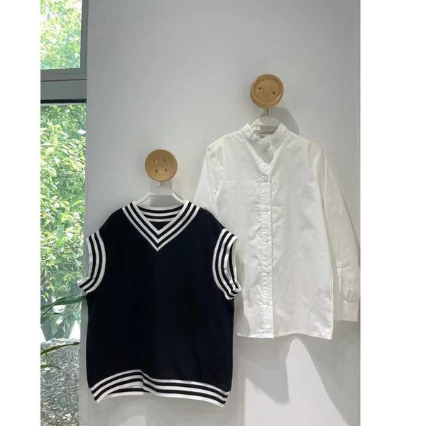 autumn new children's clothing white shirt loose sleeveless vest for boys handsome matching twopiece children's clothing g220810
autumn new children's clothing white shirt loose sleeveless vest for boys handsome matching twopiece children's clothing g220810