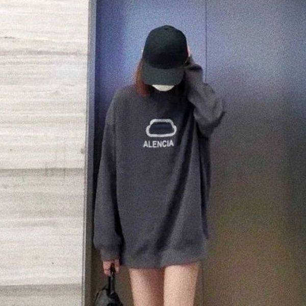 mens sweatshirt designer sweater classic letter print pullover coat men women round neck long sleeved t shirt cotton hoody, Black
mens sweatshirt designer sweater classic letter print pullover coat men women round neck long sleeved t shirt cotton hoody, Black