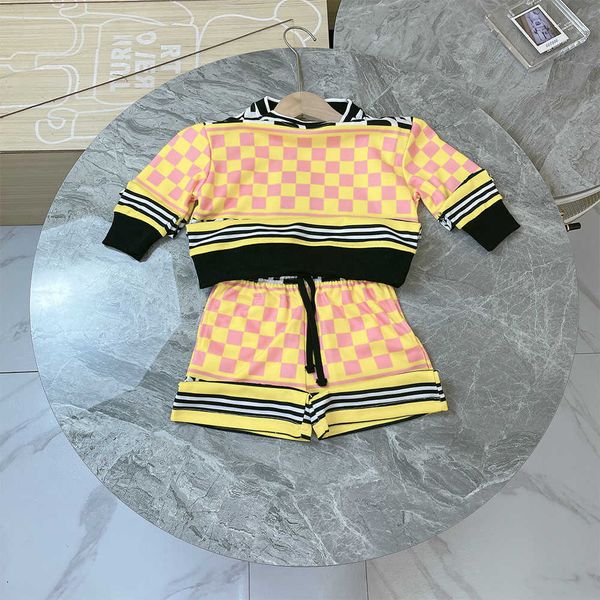 high end children's clothing autumn style boys' and girls' suit long sleeved classic checkerboard shorts twopiece g220810, White
high end children's clothing autumn style boys' and girls' suit long sleeved classic checkerboard shorts twopiece g220810, White