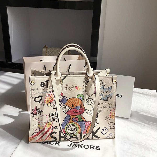 handbag hong kong bear graffiti tote bag 2022 spring high-capacity fashion versatile diagonal straddle portable women's bag
handbag hong kong bear graffiti tote bag 2022 spring high-capacity fashion versatile diagonal straddle portable women's bag