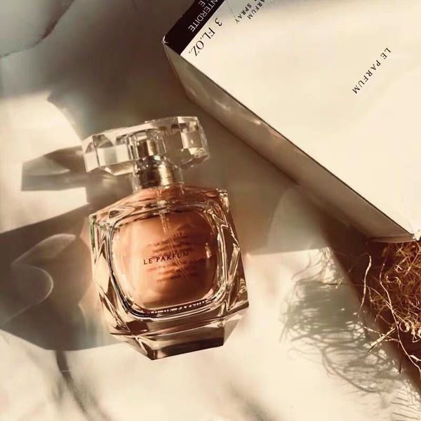 attractive le parfum 90ml women perfume long lasting good smell edp orange jasimin flower blossom fruit scent fragrance lady woman cologne s
attractive le parfum 90ml women perfume long lasting good smell edp orange jasimin flower blossom fruit scent fragrance lady woman cologne s