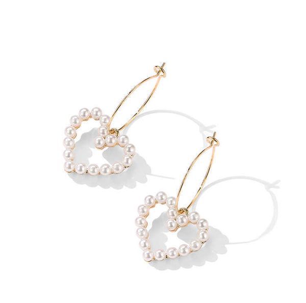 korean charm temperament love earrings women's new fashion pearl women's personality ear rings versatile, Golden
korean charm temperament love earrings women's new fashion pearl women's personality ear rings versatile, Golden