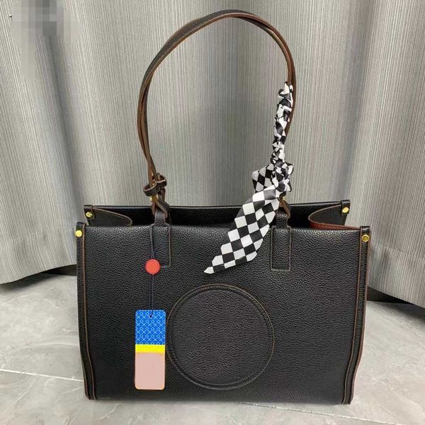 totes bags designer tote handbag wallet women classic print leather shopping handbags lady shoulder crossbody purses 220920
totes bags designer tote handbag wallet women classic print leather shopping handbags lady shoulder crossbody purses 220920