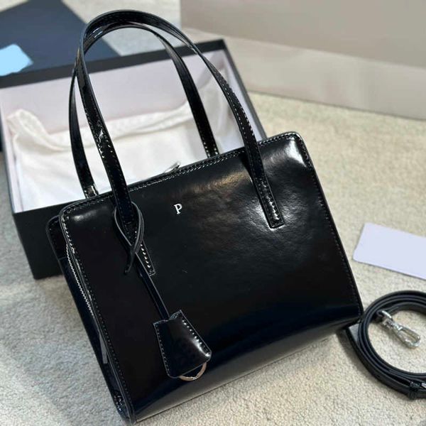 evening bags totes prabag leather tote women luxurys designer one-shoulder designers handbag zipper messenger crossbody purse 221020
evening bags totes prabag leather tote women luxurys designer one-shoulder designers handbag zipper messenger crossbody purse 221020
