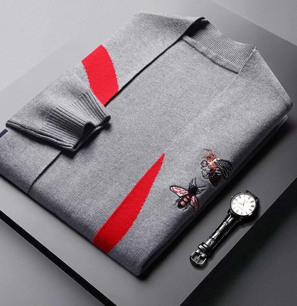 designer men's sweaters v neck jumper new fall winter luxury bee embroidery cardigan soft warm korean mens jacket, White;black
designer men's sweaters v neck jumper new fall winter luxury bee embroidery cardigan soft warm korean mens jacket, White;black