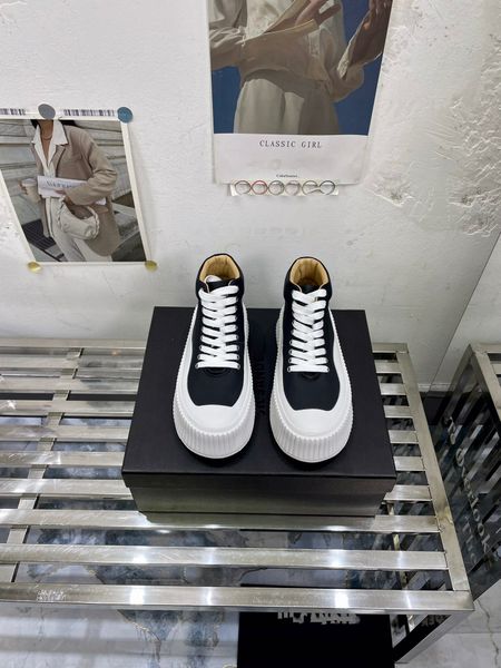 shoes designer version pure handmade 2022ss jis sand autumn and winter new thick-soled martin boots, Black
shoes designer version pure handmade 2022ss jis sand autumn and winter new thick-soled martin boots, Black