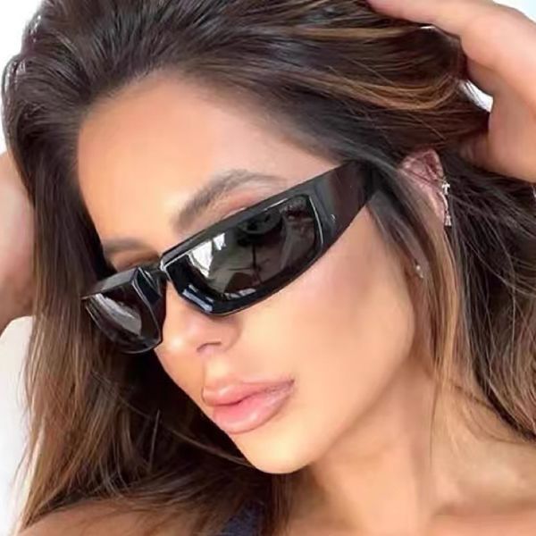 fashionable european and american sunglasses cool thousand y2k xi spicy girls' glasses outdoor cycling glasses for men and women, White;black
fashionable european and american sunglasses cool thousand y2k xi spicy girls' glasses outdoor cycling glasses for men and women, White;black