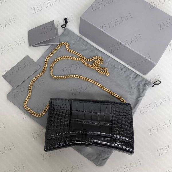 dionysian chain senior underarm bags fashion shoulder handbags lady chains phone bag temperament cross body wallet metallic
dionysian chain senior underarm bags fashion shoulder handbags lady chains phone bag temperament cross body wallet metallic