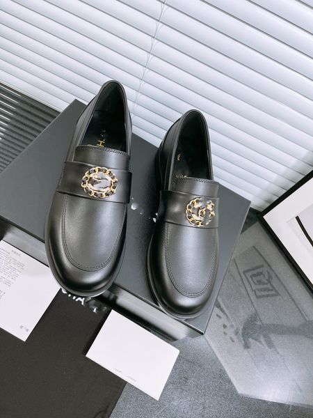 shoes designer version pure handmade 2022ss xiaoxiang autumn and winter loafers, Black
shoes designer version pure handmade 2022ss xiaoxiang autumn and winter loafers, Black
