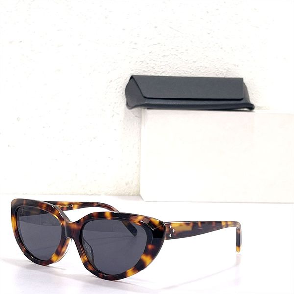 2022new fashion sunglasses for men and women cl4s220s candy color square uv400 radiation protective sunglasses, White;black
2022new fashion sunglasses for men and women cl4s220s candy color square uv400 radiation protective sunglasses, White;black