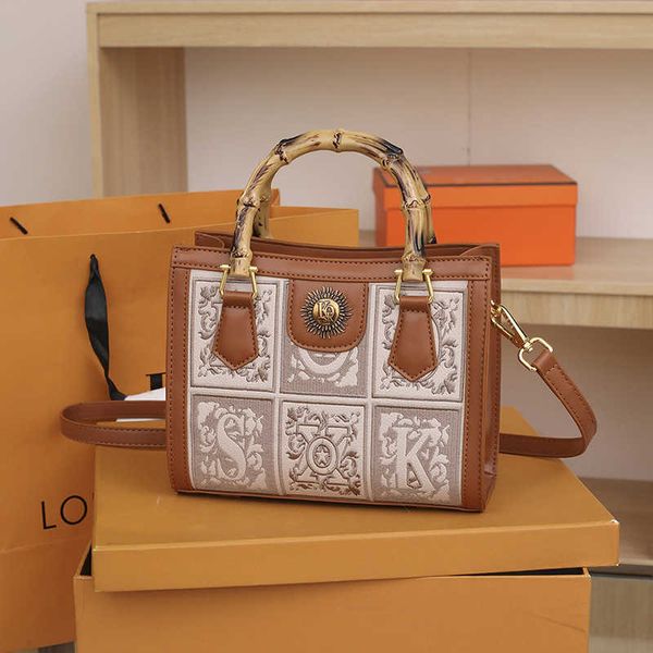 small bamboo handbag for women in autumn and winter 2022 versatile fashion tote texture crossbody bag
small bamboo handbag for women in autumn and winter 2022 versatile fashion tote texture crossbody bag