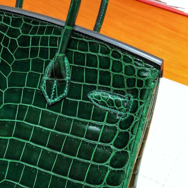 herme bag birkins crocodile tote new leather women's fashion high end temperament pattern platinum have logo
herme bag birkins crocodile tote new leather women's fashion high end temperament pattern platinum have logo