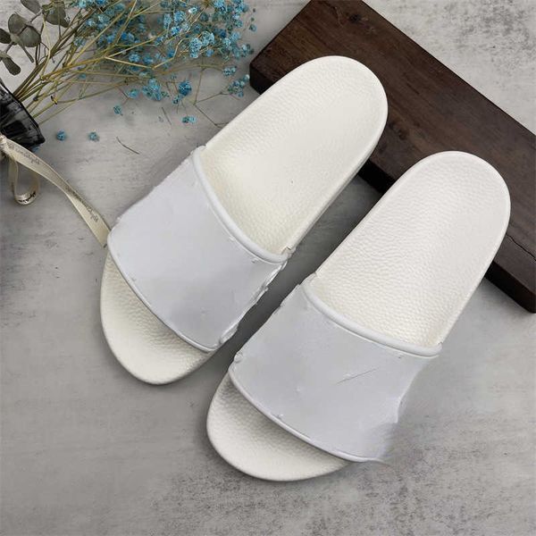 casual shoes 2022 new designer design flat bottom sandals for men and women size 35-46, Black
casual shoes 2022 new designer design flat bottom sandals for men and women size 35-46, Black