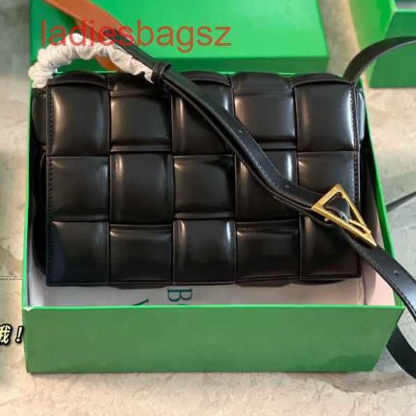 cassette bag designer bottegas bags venetas handbag online shop 2022uper fire new pillow bagplicingpongebob clamshell fashion vers
cassette bag designer bottegas bags venetas handbag online shop 2022uper fire new pillow bagplicingpongebob clamshell fashion vers