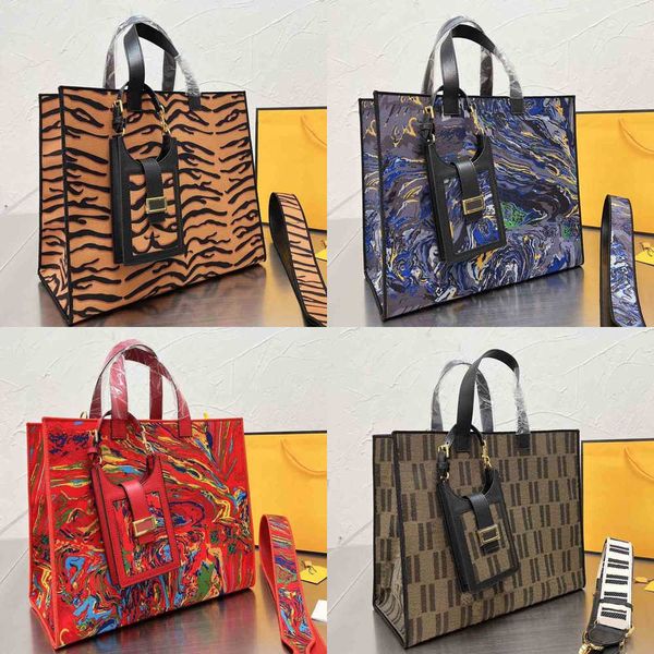 shopping bags tote bag women embroidery print handbag high capacity shoulder packs leather designer crossbody female luxury purse 220407
shopping bags tote bag women embroidery print handbag high capacity shoulder packs leather designer crossbody female luxury purse 220407