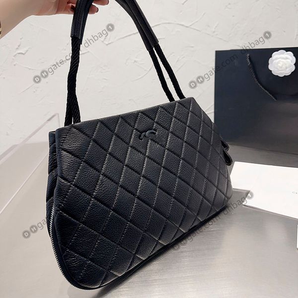 french designer brand jumbo tote bags black genuine leather quilted zipper classic handbags handle portable outdoor sports sacoche multi poc
french designer brand jumbo tote bags black genuine leather quilted zipper classic handbags handle portable outdoor sports sacoche multi poc