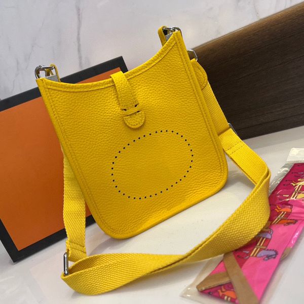 7a luxury paris designer lady nobility handbags bag shoulder crossbody tote bags genuine calfskin leather soft skin purse wallets messenger
7a luxury paris designer lady nobility handbags bag shoulder crossbody tote bags genuine calfskin leather soft skin purse wallets messenger