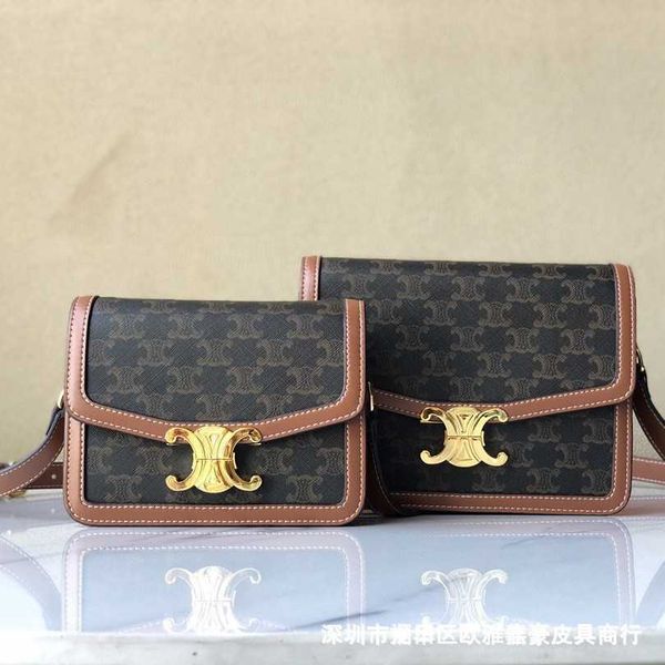 luxury designer bgas celinns handbags new style leather women's bag one shoulder slant triomphe tofu one shoulder fashional messenger
luxury designer bgas celinns handbags new style leather women's bag one shoulder slant triomphe tofu one shoulder fashional messenger