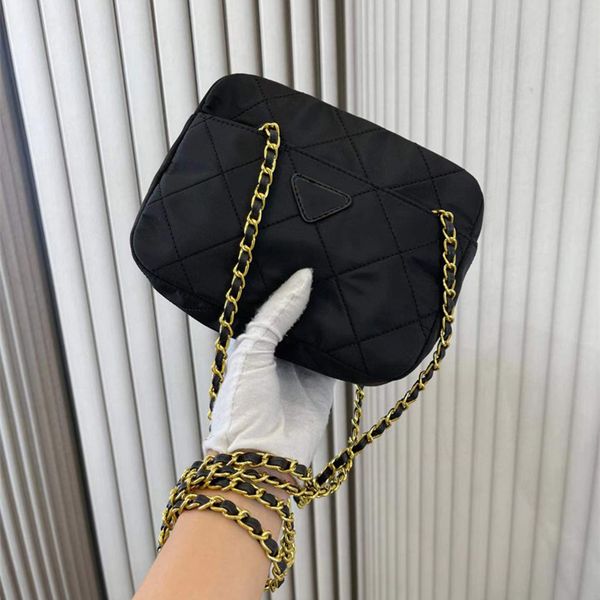 nylon bag designer square zipper camera bag women's chain single shoulder crossbody bag triangle logo letter purse
nylon bag designer square zipper camera bag women's chain single shoulder crossbody bag triangle logo letter purse