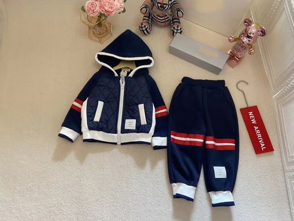 youth boy clothe set kid designer summer clothing sets blue color t-shirt and pants toddler boys clothes wholesale 2022 send with box, White
youth boy clothe set kid designer summer clothing sets blue color t-shirt and pants toddler boys clothes wholesale 2022 send with box, White