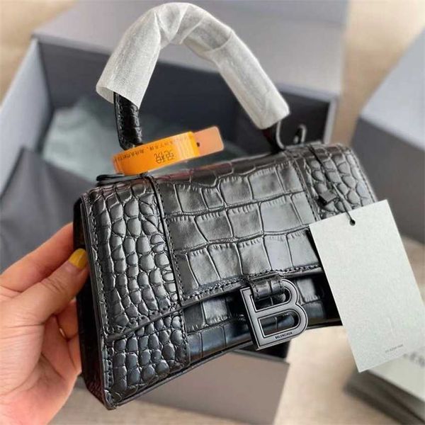 clearance handbag new series stone hourglass crocodile grain cowhide hand sling single shoulder bag female
clearance handbag new series stone hourglass crocodile grain cowhide hand sling single shoulder bag female