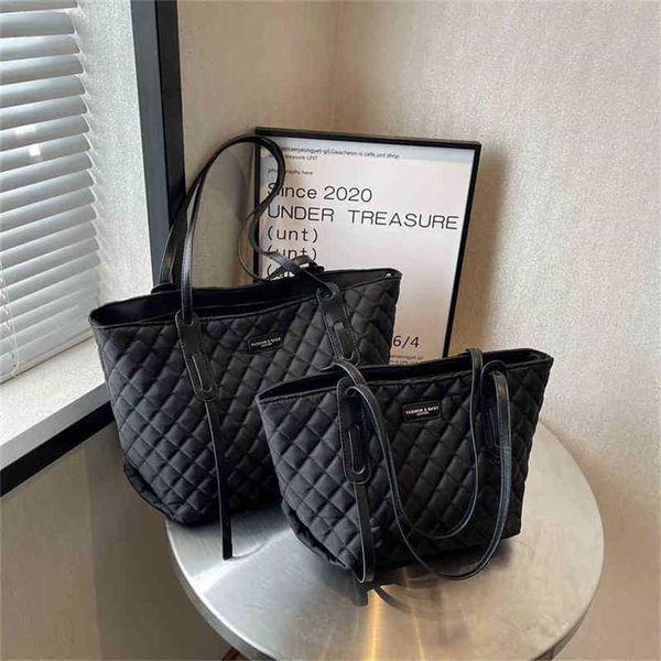 advanced feeling versatile commuter tote bag 2022 new winter large capacity shoulder bag fashion leisure bag
advanced feeling versatile commuter tote bag 2022 new winter large capacity shoulder bag fashion leisure bag
