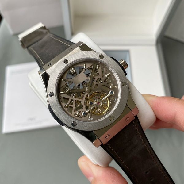 watch diameter classic sports tape automatic mechanical watch 42mm movement sapphire to create luxury men and women, Slivery;golden
watch diameter classic sports tape automatic mechanical watch 42mm movement sapphire to create luxury men and women, Slivery;golden