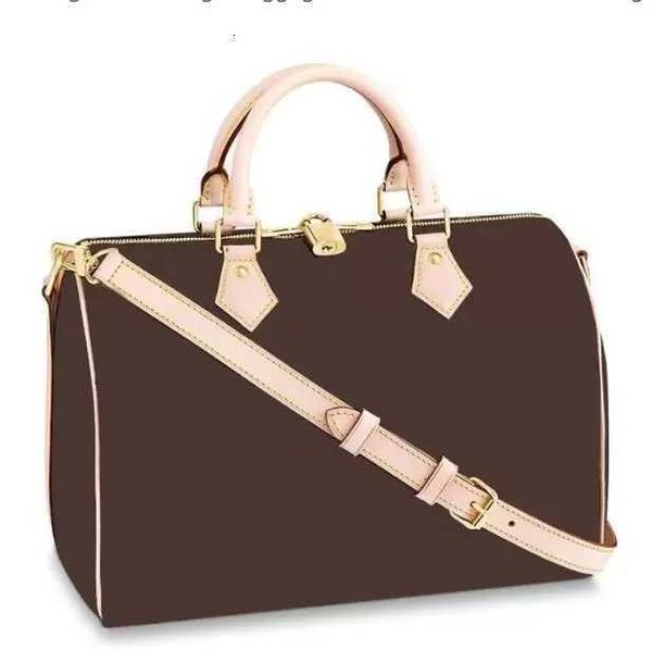 carry 61252 style well woman shoulder and bag daily supplies the ideal made light weight genuine leather fashion atmosphere bags
carry 61252 style well woman shoulder and bag daily supplies the ideal made light weight genuine leather fashion atmosphere bags