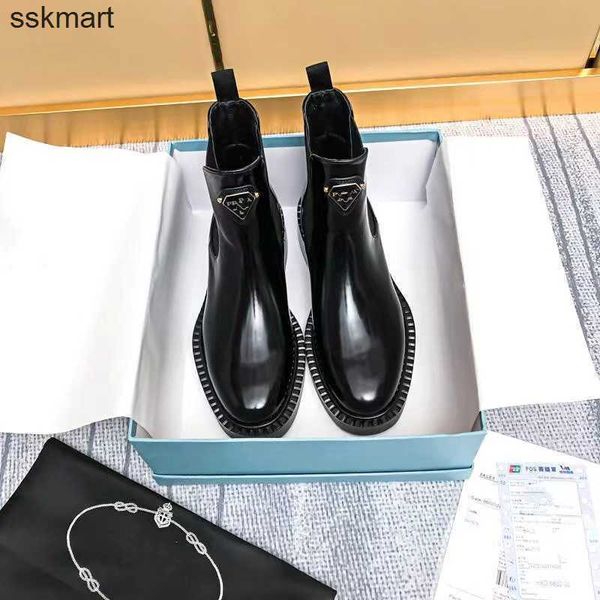 designer high edition p triangle logo rois boots family's new triangular marker layer short boots thick heel thick soled winter boots s, Black
designer high edition p triangle logo rois boots family's new triangular marker layer short boots thick heel thick soled winter boots s, Black