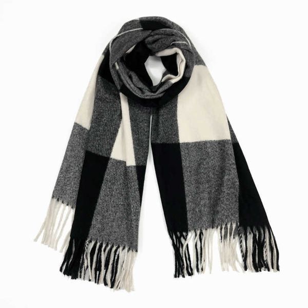 the plaid cashmere scarf has a good hanging feeling warm and large shawl which can be used for both men and women, Blue;gray
the plaid cashmere scarf has a good hanging feeling warm and large shawl which can be used for both men and women, Blue;gray