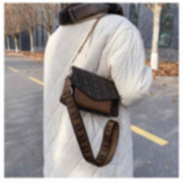 discount texture bag women's spring new wide shoulder strap small square personalized fashion sling shoulder purse221c
discount texture bag women's spring new wide shoulder strap small square personalized fashion sling shoulder purse221c