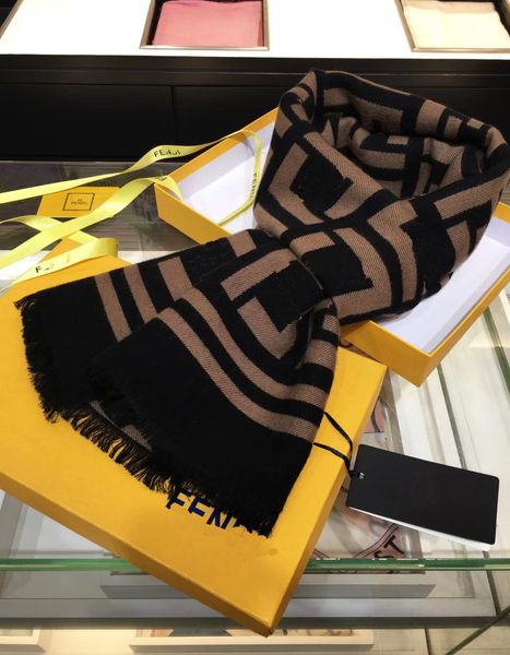 2022 european and american fashion luxury designer new high-end open-cut women autumn/winter scarf cape scarfs shawls, Blue;gray
2022 european and american fashion luxury designer new high-end open-cut women autumn/winter scarf cape scarfs shawls, Blue;gray