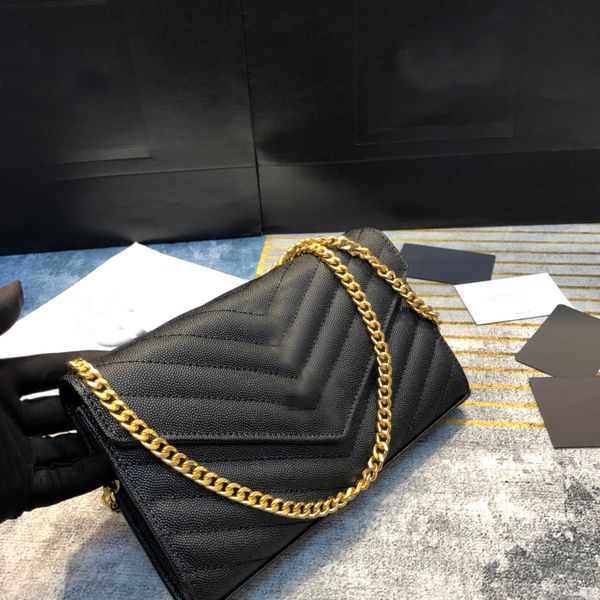 7a luxury designer messenger bag genuine leather cowhide material silver hardware totes
7a luxury designer messenger bag genuine leather cowhide material silver hardware totes