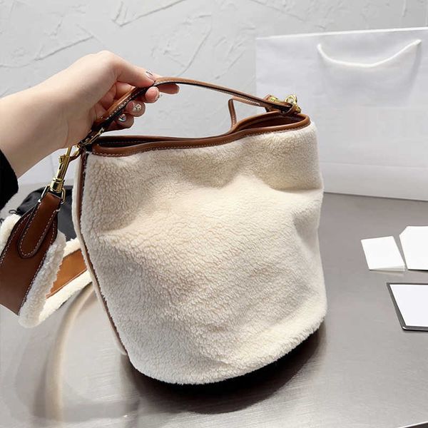 designer bags shoulder bag women plush cross body bucket bags handbags fashion messenger with coin purses hand bag
designer bags shoulder bag women plush cross body bucket bags handbags fashion messenger with coin purses hand bag