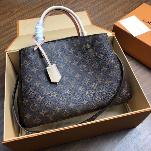 ggs louiseity 1 viutonity lvs yslitys luxurys montaignes mm bag bb bags embossed leather fashion womens business tote handbag cross body sho
ggs louiseity 1 viutonity lvs yslitys luxurys montaignes mm bag bb bags embossed leather fashion womens business tote handbag cross body sho