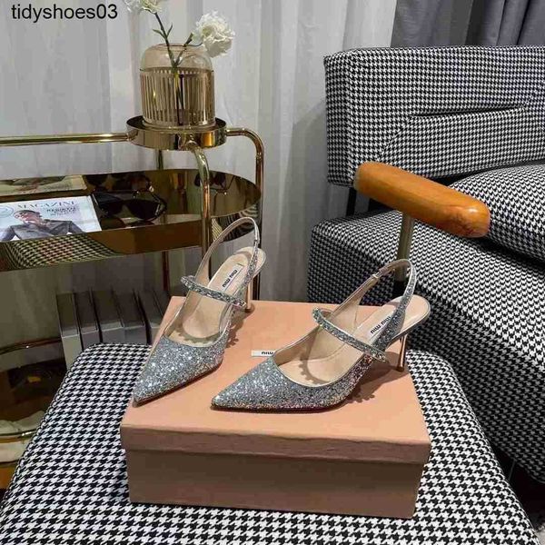 miu women designers rois pointed rhinestone sandals women 2022 new spring and summer patent leather mary jane pumps mid jeweled heel, Black
miu women designers rois pointed rhinestone sandals women 2022 new spring and summer patent leather mary jane pumps mid jeweled heel, Black