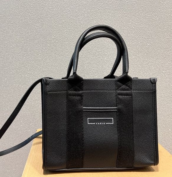 10a brand designer bag luxury women's fashion crossbody bag shoulder bag handbag small solid leather tote commuter daily bags size 21x2
10a brand designer bag luxury women's fashion crossbody bag shoulder bag handbag small solid leather tote commuter daily bags size 21x2
