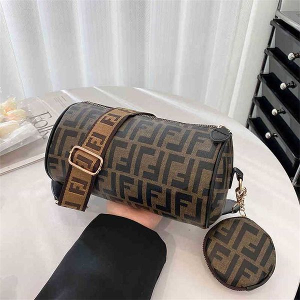 cylinder two piece set women's bag 2022 new fashion printed boston bag sling one shoulder messenger pillow women handbags
cylinder two piece set women's bag 2022 new fashion printed boston bag sling one shoulder messenger pillow women handbags