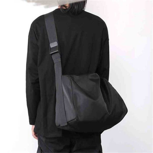 purse men's work bag messenger bag cross bag function college student postman leisure one shoulder backpack female
purse men's work bag messenger bag cross bag function college student postman leisure one shoulder backpack female