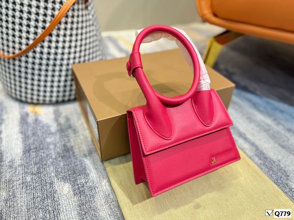designer ladies leather handbag shoulder bag fashion classic lady liquid european and n style inner compartment cover
designer ladies leather handbag shoulder bag fashion classic lady liquid european and n style inner compartment cover
